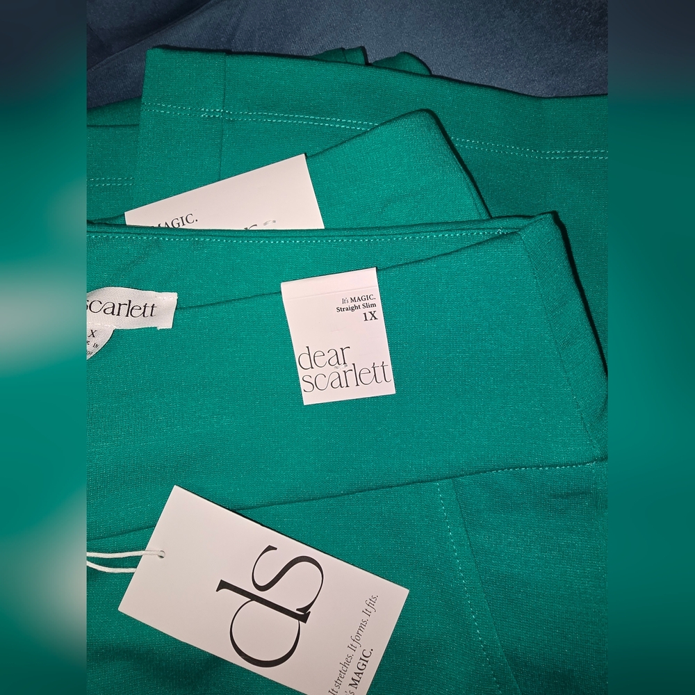 Dear Scarlett Green Straight Slim Magic Pant